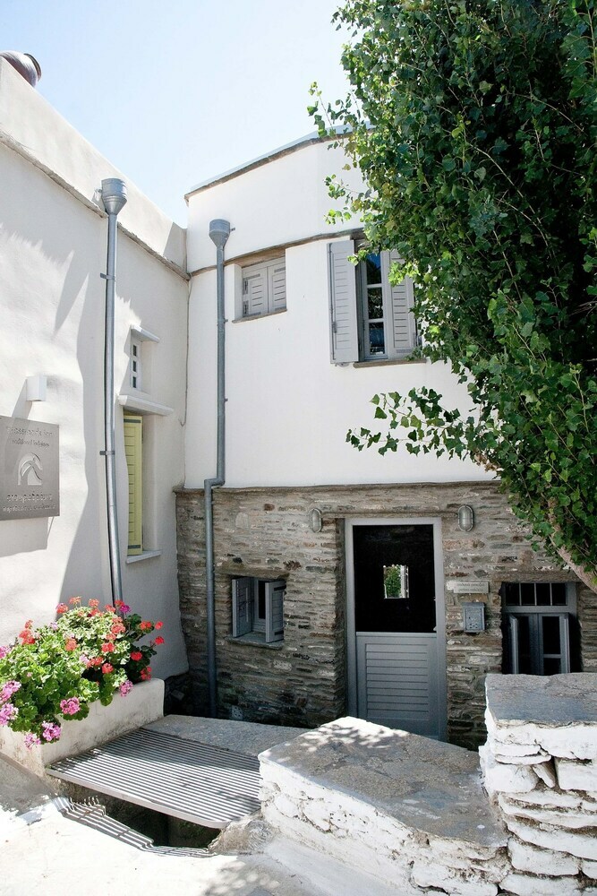 Aparthotel Crossroads Inn
