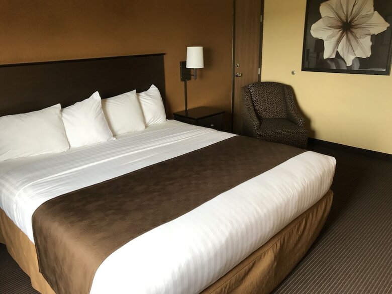 Hotel Americinn By Wyndham West Bend
