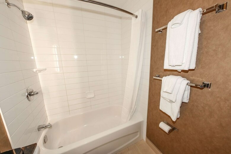 Hotel Howard Johnson By Wyndham Winnipeg West