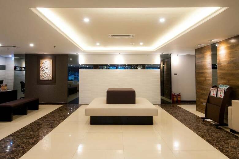 Sakura Hotel