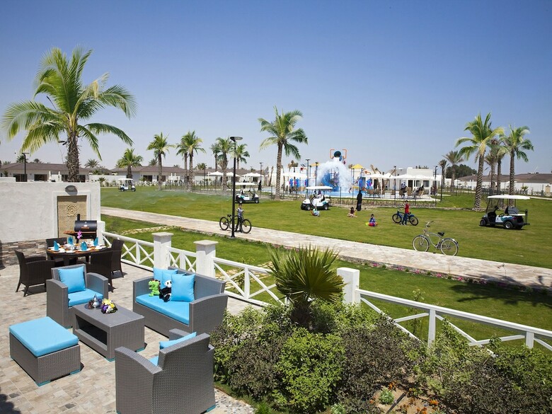 Hotel Dana Beach Resort