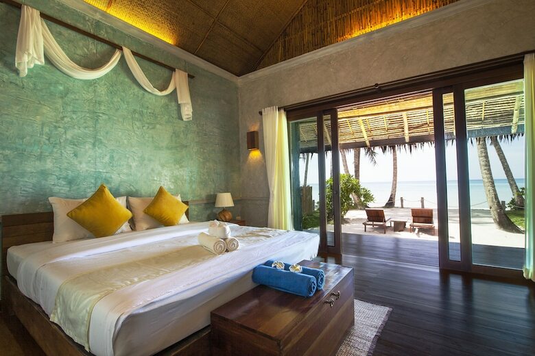 Hotel Tinkerbell Resort