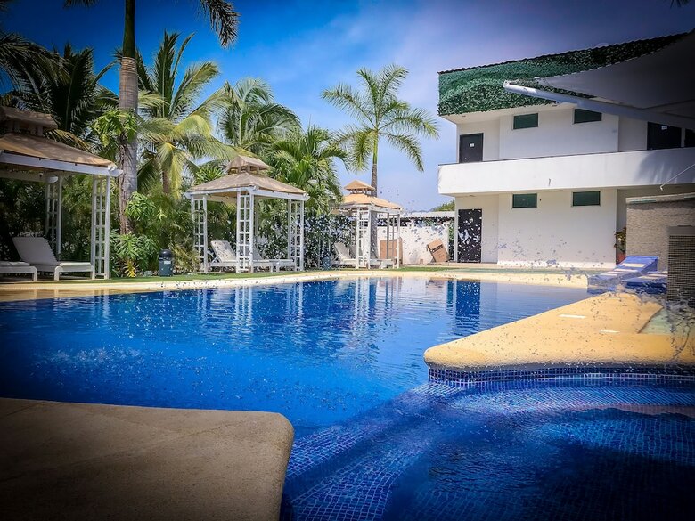 Hotel Sara Suites Ixtapa