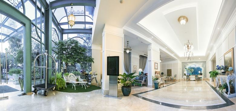 Noor Hotel