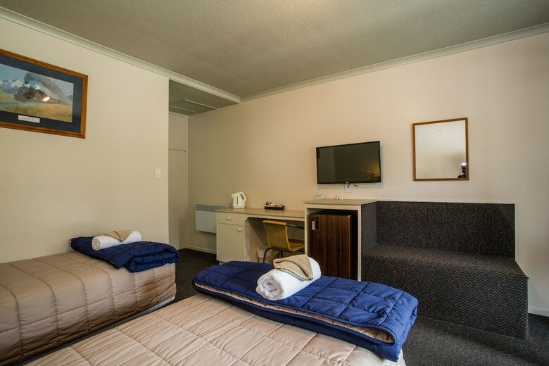 Te Anau Top 10 Holiday Park