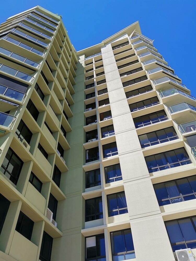 Surfers Hawaiian Holiday Apartments