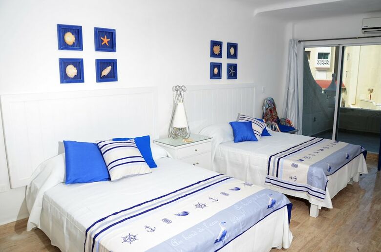 Aparthotel Amigo Rental