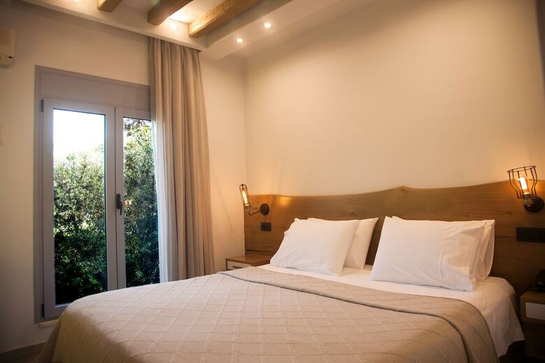 Aparthotel Artemis Village Apartments & Studios