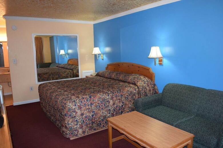 Motel Fort Eustis Inn