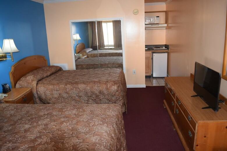 Motel Fort Eustis Inn