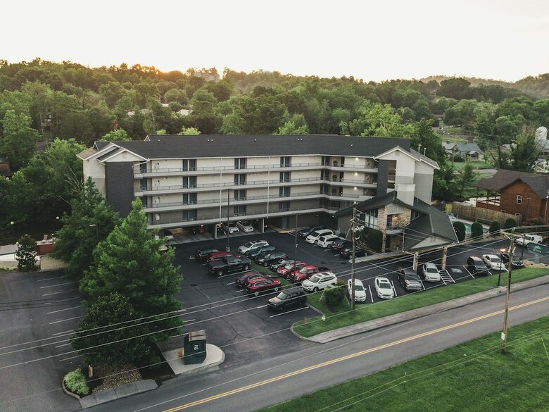 Hotel Twin Mountain Inn & Suites