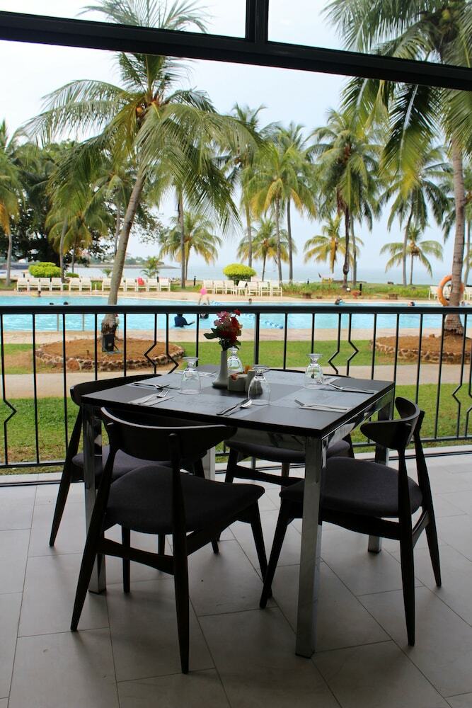 Hotel The Grand Beach Resort Port Dickson