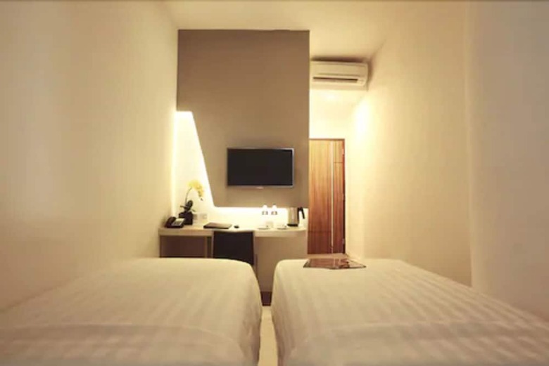 Ozone Hotel Pantai Indah Kapuk
