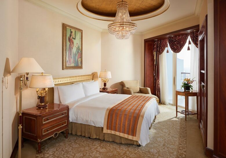 Hotel Grand Nile Tower