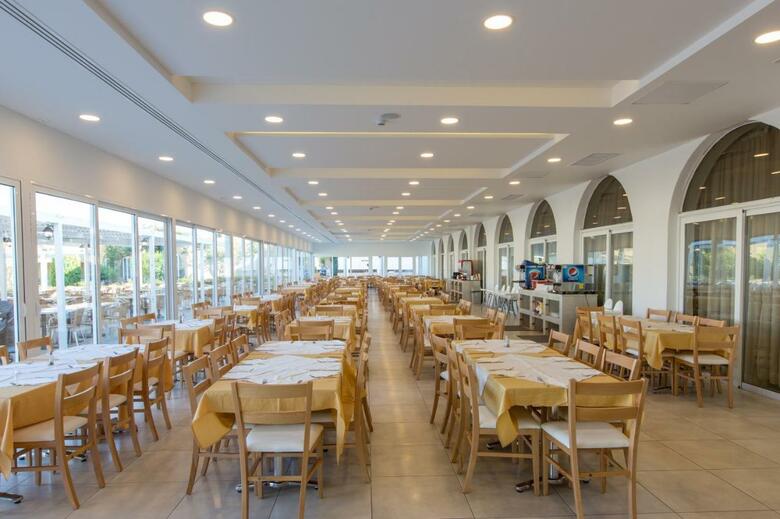 Sun Palace Hotel