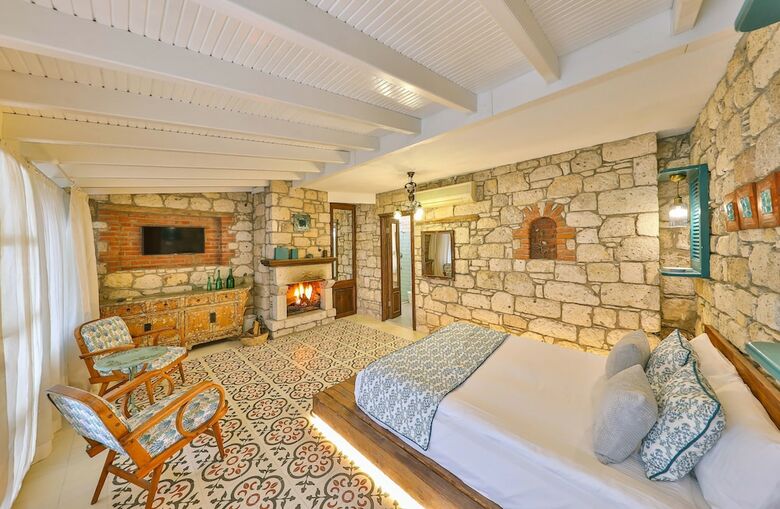 Hotel Cumbal? Konak Ala�at?