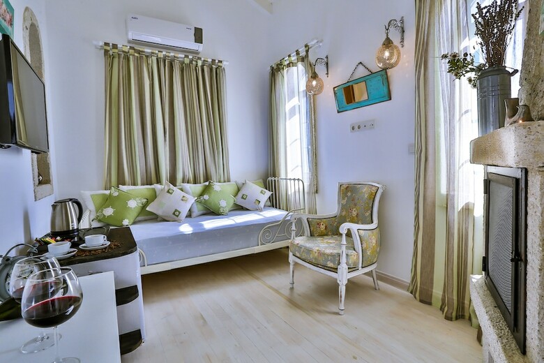 Hotel Cumbal? Konak Ala�at?