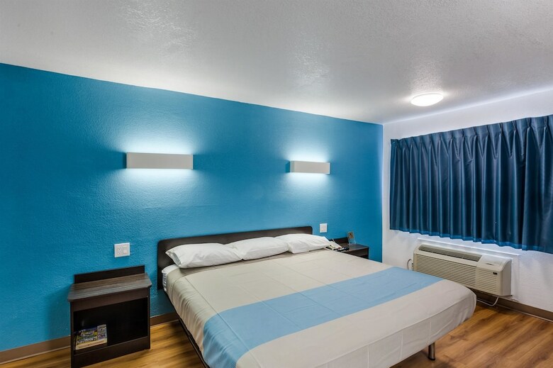 Motel 6 Fort Worth Convention Center