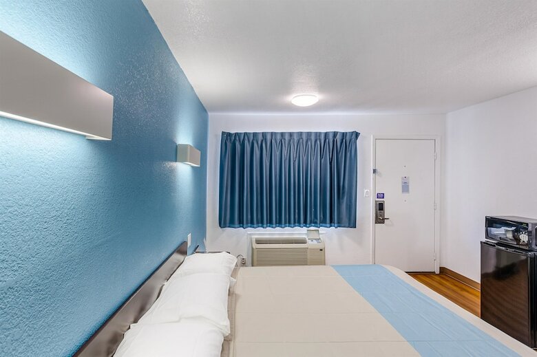 Motel 6 Fort Worth Convention Center