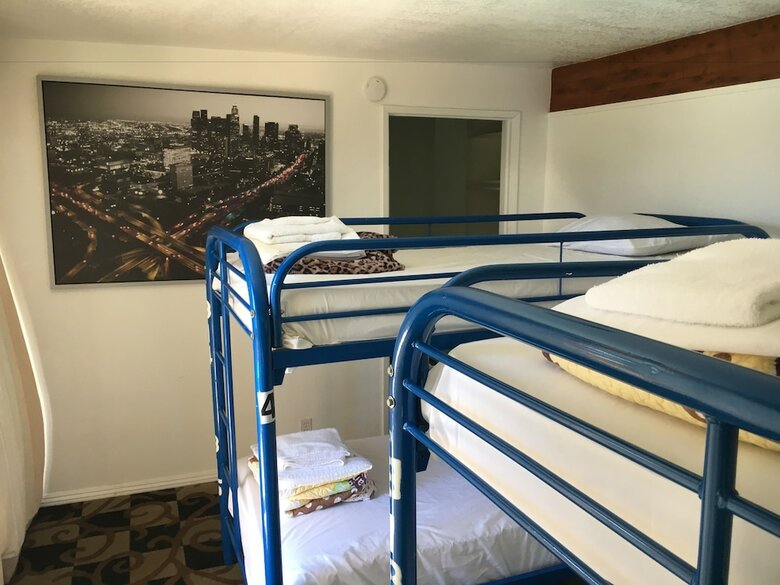 Hostal Los Angeles Backpackers Paradise Hostel