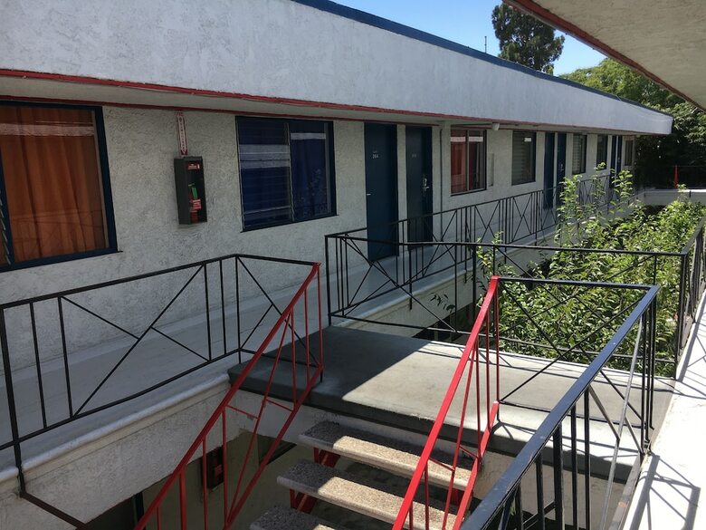 Hostal Los Angeles Backpackers Paradise Hostel