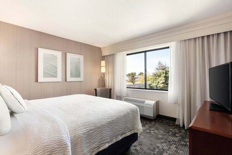 Hotel Courtyard By Marriott Salinas Monterey