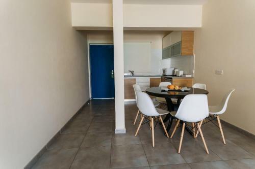 Aparthotel Vrachia Beach Resort