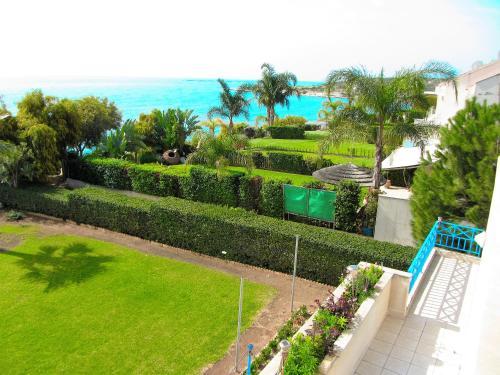 Desiray Beach Apartment
