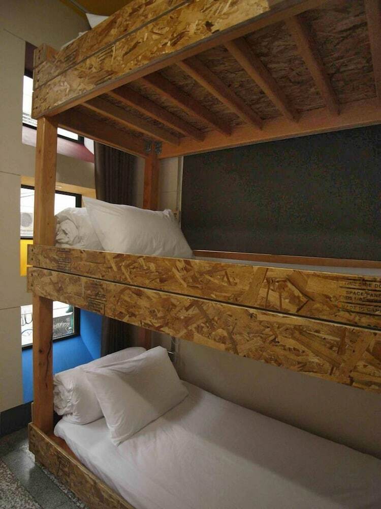 Hostal With Inn Hostel
