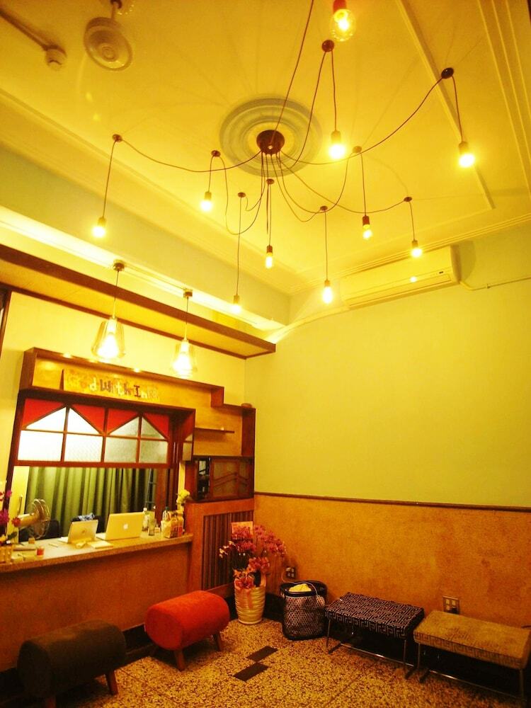 Hostal With Inn Hostel