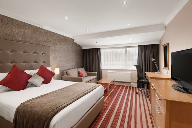 Leaf Hotel Dover