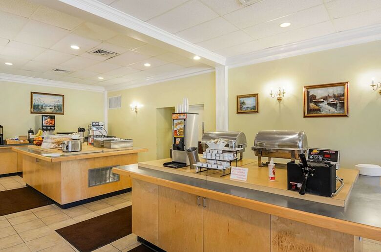 Hotel Clarion Inn Harpers Ferry - Charles Town
