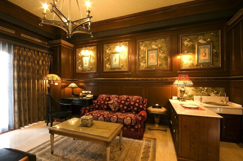 Hotel The Old England Manor