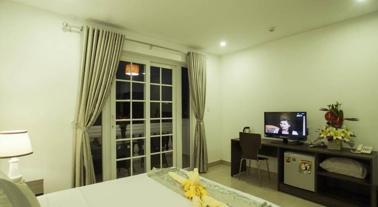 Golden Sunset Hotel