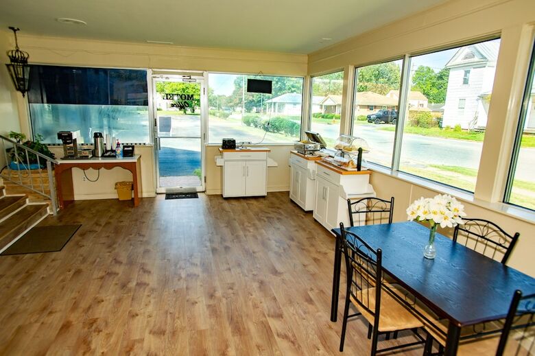 Motel Coach House