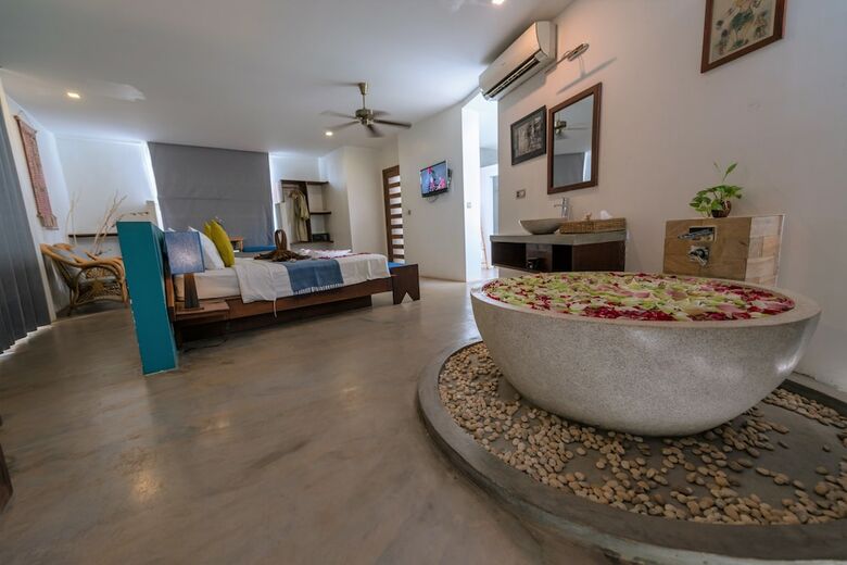Hotel Chez Moi Suite And Spa