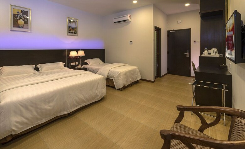 E-red Hotel Cosmo