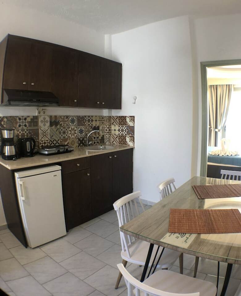 Oleander Apartments