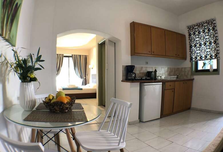 Oleander Apartments