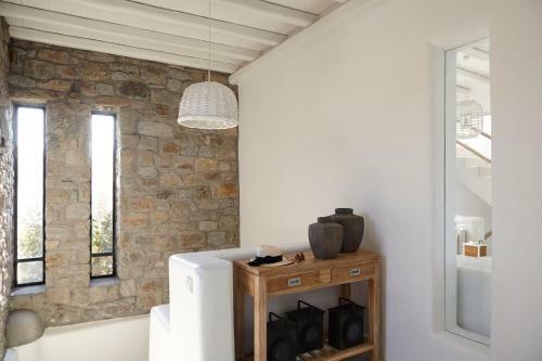 Villa Elia White Residence