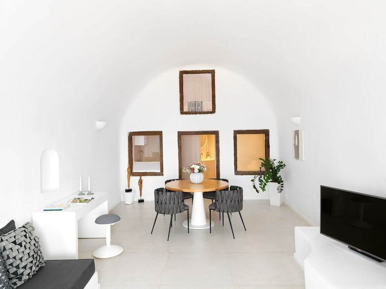 Aparthotel Astra Suites
