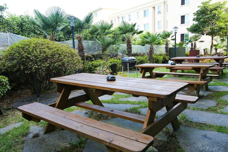 Port Avenue Hotel & Resort