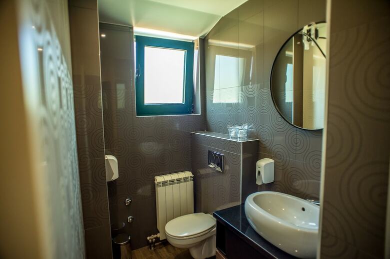 Hotel Hedonic