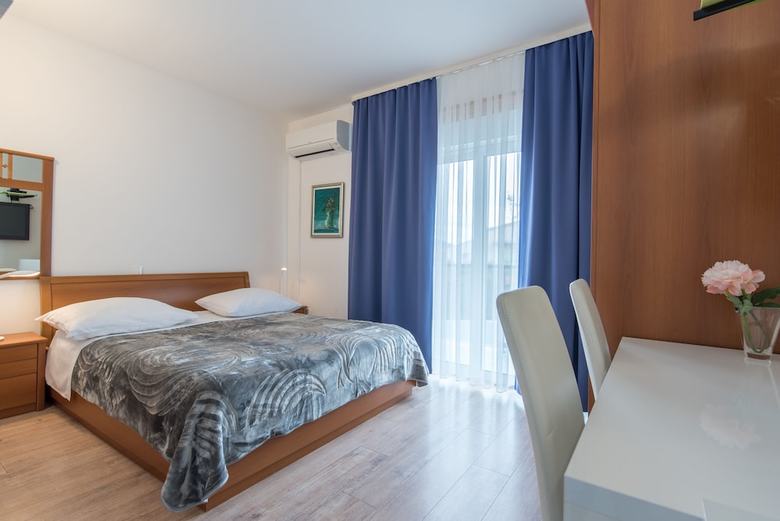 Hotel Beachfront Villa Mediteran