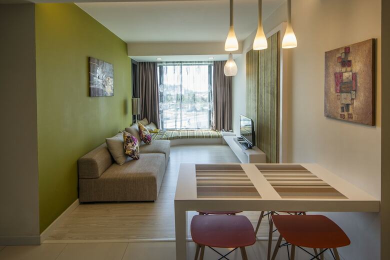 Aparthotel Borneo Vista Suites Hotel