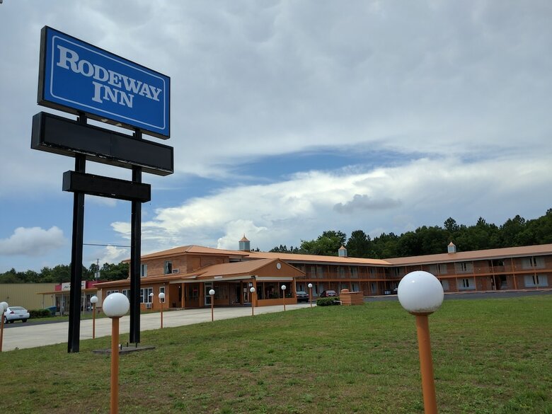 Motel Rodeway Inn