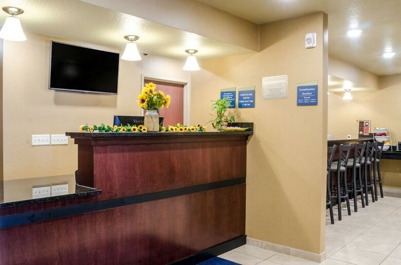 Hotel Cobblestone Inn & Suites - Cambridge