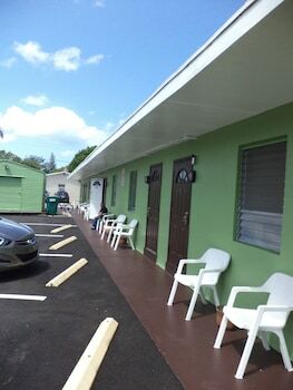Sunrise Motel