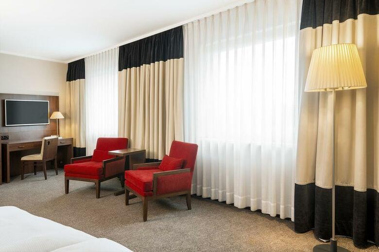 Hotel NH D�sseldorf City-nord
