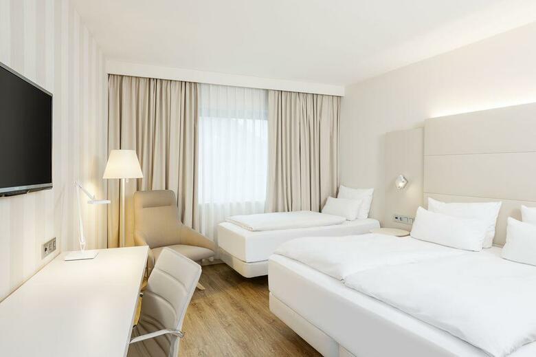 Hotel NH D�sseldorf City-nord
